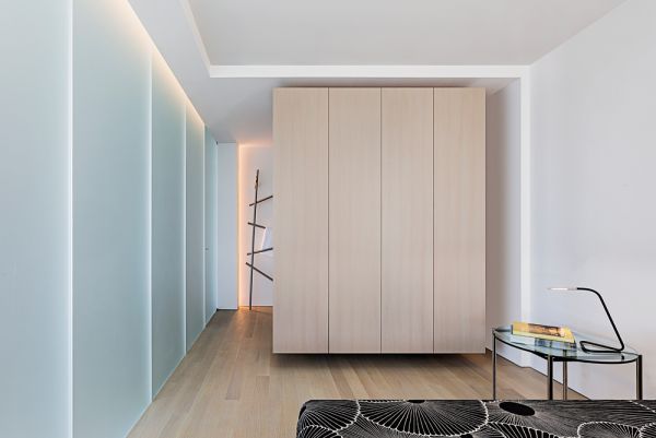 Inside Sleeping Area © Bill Zbaren